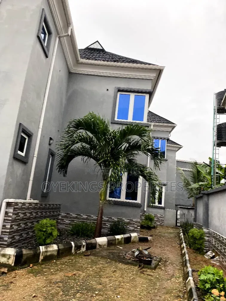 5bdrm Duplex in Ireakari Estate, Oluyole for sale in Oluyole