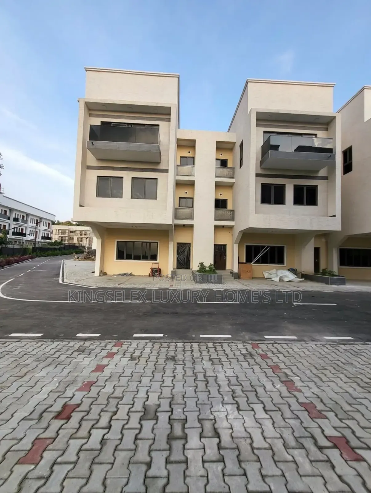 4bdrm Townhouse/Terrace in Mini Estate, Guzape District for sale in Guzape District