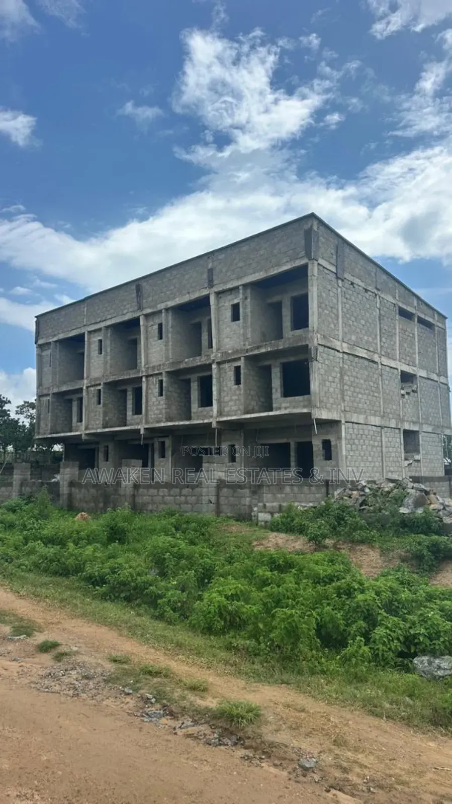 4bdrm Townhouse/Terrace in Mbora for sale in Mbora