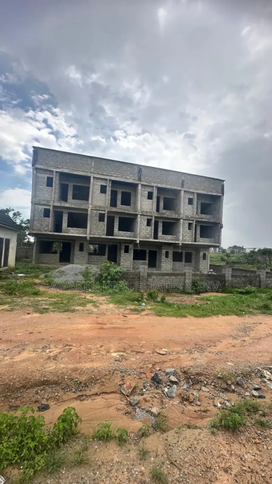 4bdrm Townhouse/Terrace in Mbora for sale in Mbora