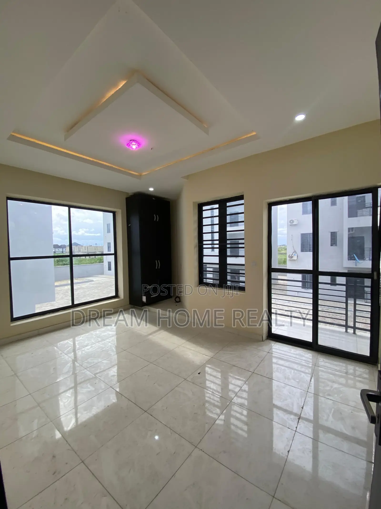 4bdrm Duplex in Ikota for rent in Ikota