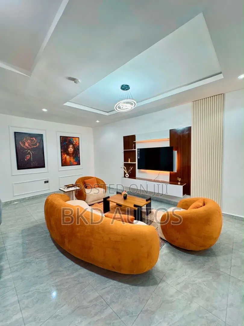 2 Bedroom Apartment in Surulere