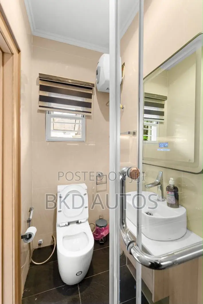Specious 1 Bedroom Apartment With Pool in Ikeja GRA