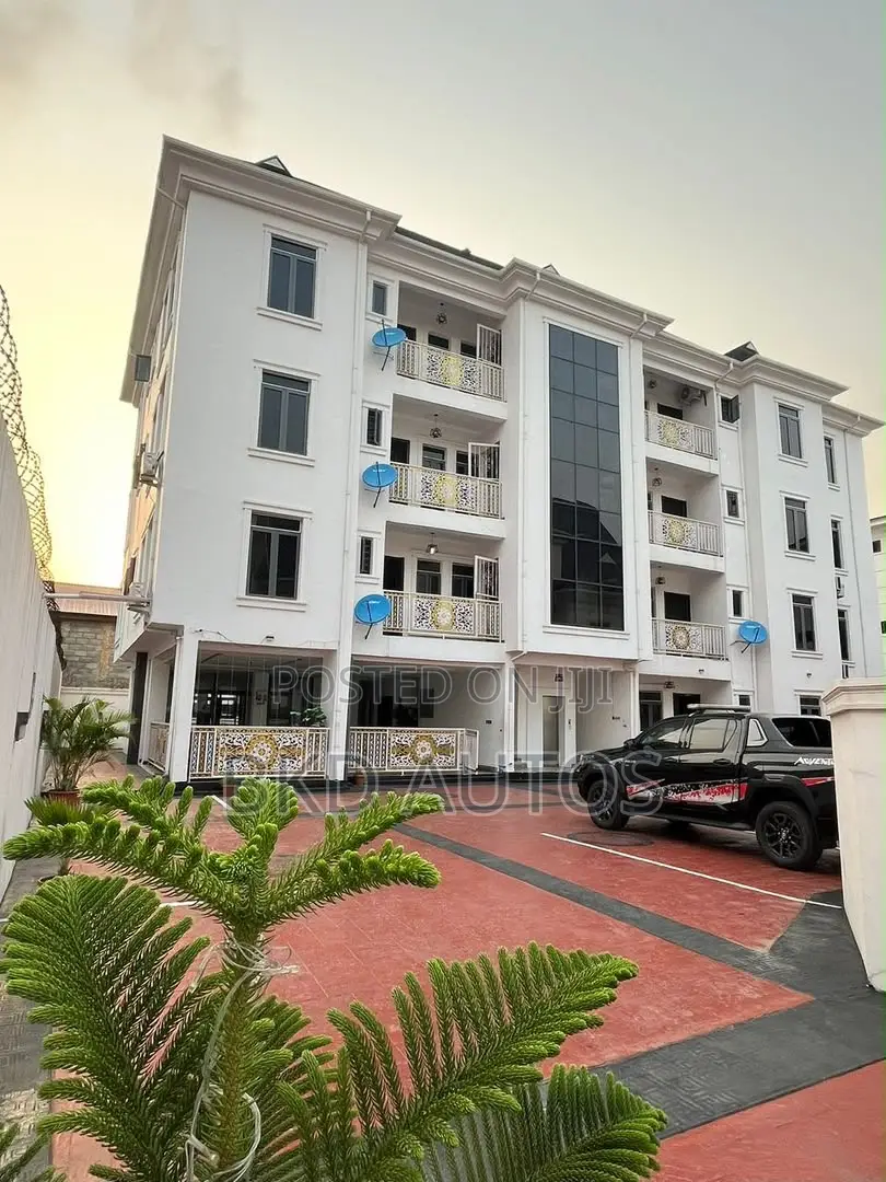 3 Bedroom Apartment With Pool, Gym and Snooker in Ikeja GRA