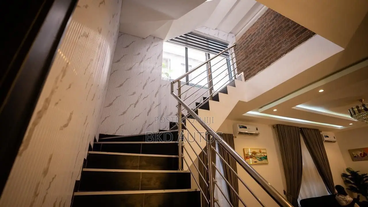 5 Bedroom Fully Duplex in Opebi