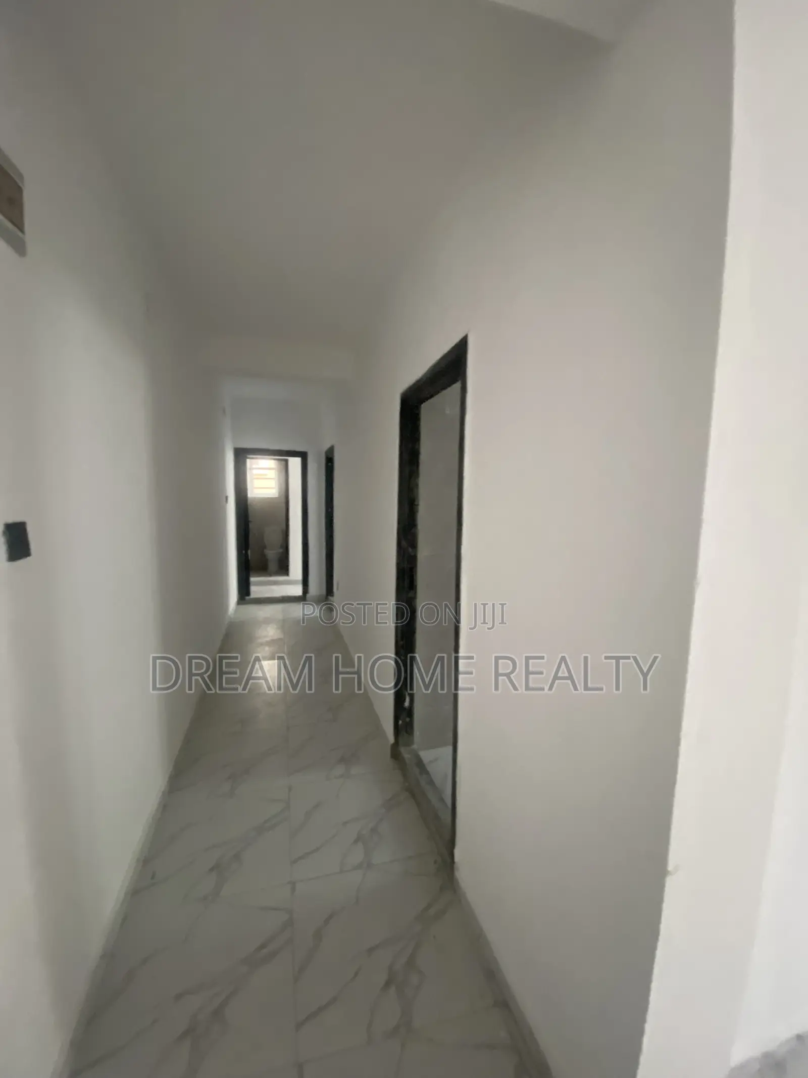 2bdrm Apartment in Lekki Phase 2 for rent in Lekki Phase 2