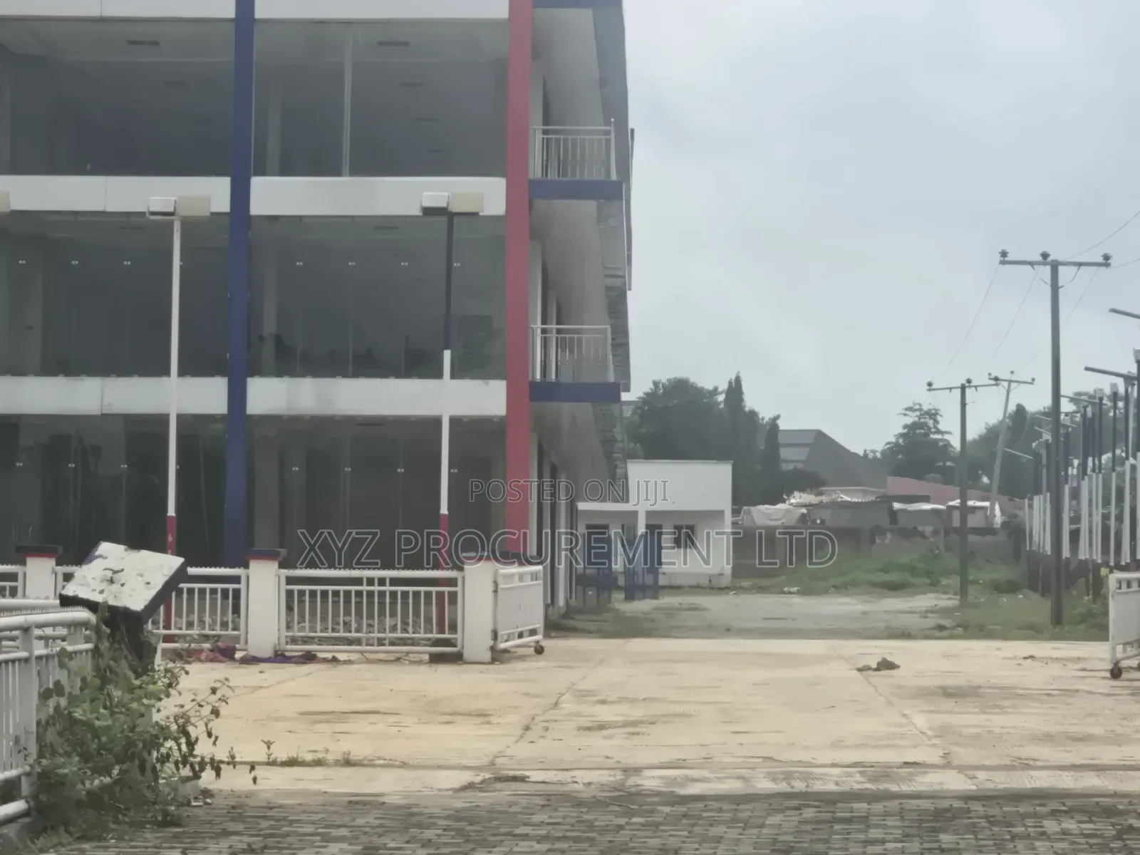 Massive Building for Sale on a Busy Major Road in Jabi. in Jabi