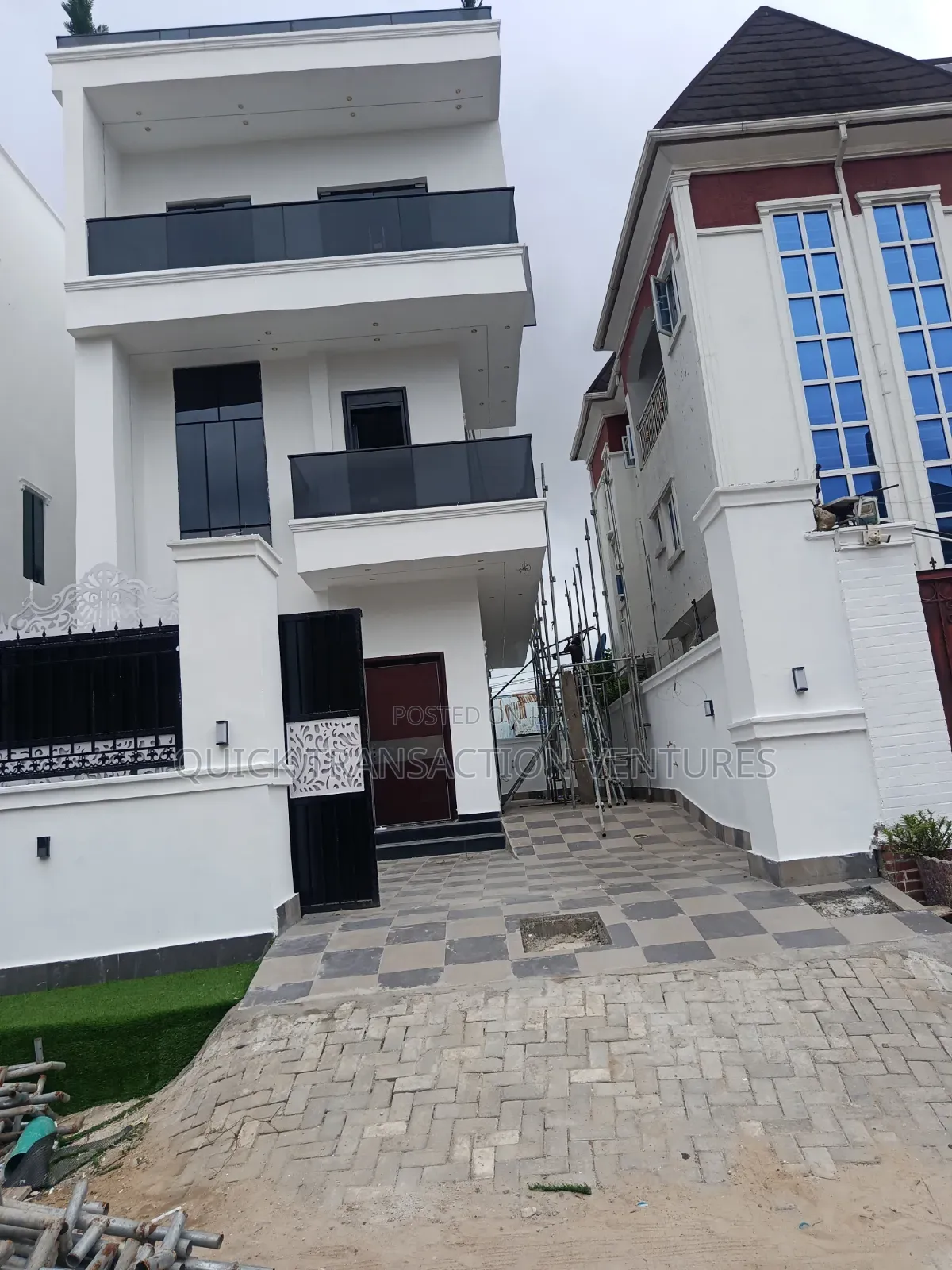 4bdrm Duplex in Startimes Estate, Okota for sale in Okota