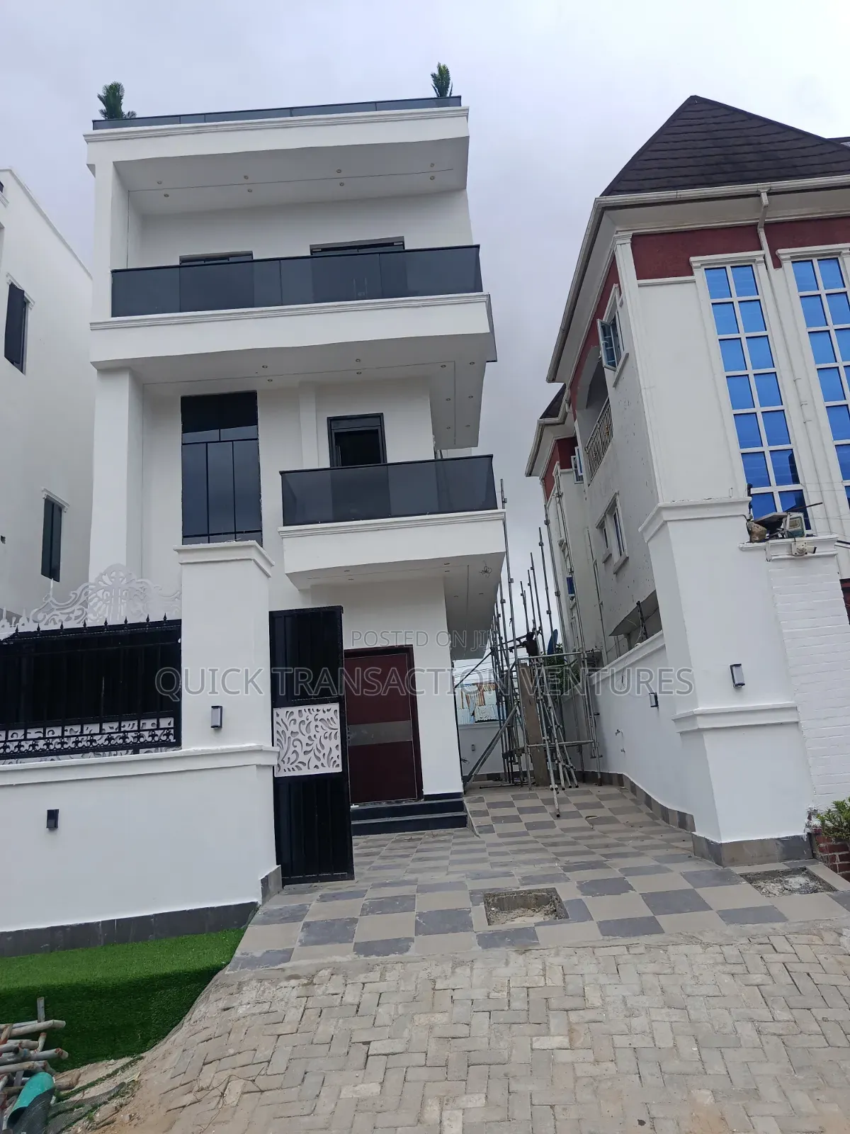 4bdrm Duplex in Startimes Estate, Okota for sale in Okota
