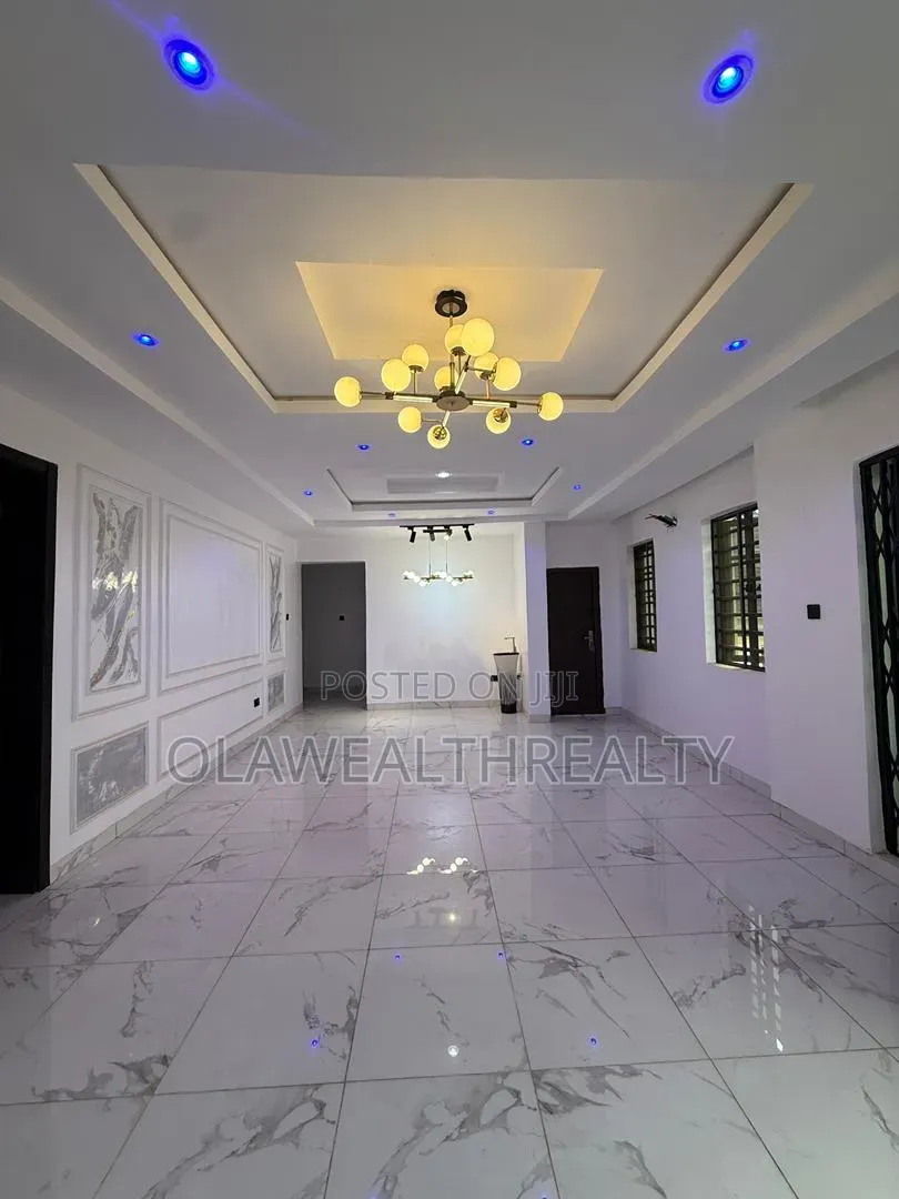 3bdrm Block of Flats in Akobo for rent in Akobo