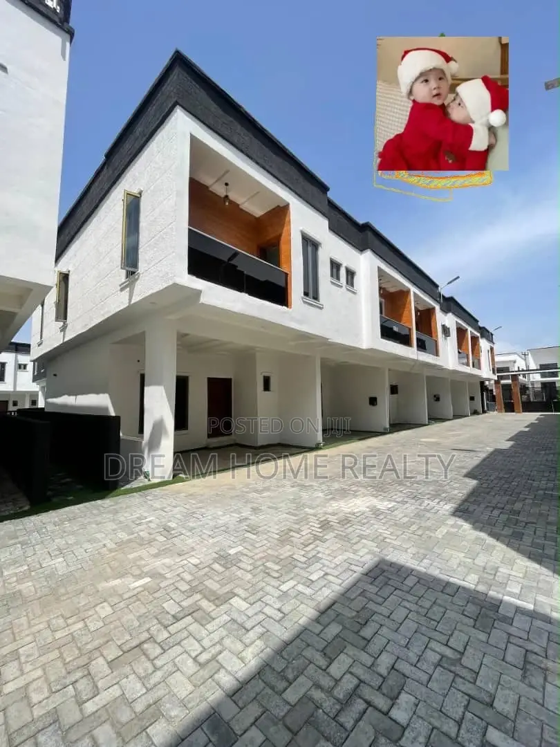 4bdrm Duplex in Ikota for sale in Ikota