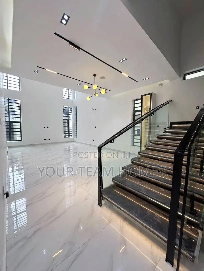 6bdrm Duplex in Apo for sale in Apo Resettlement