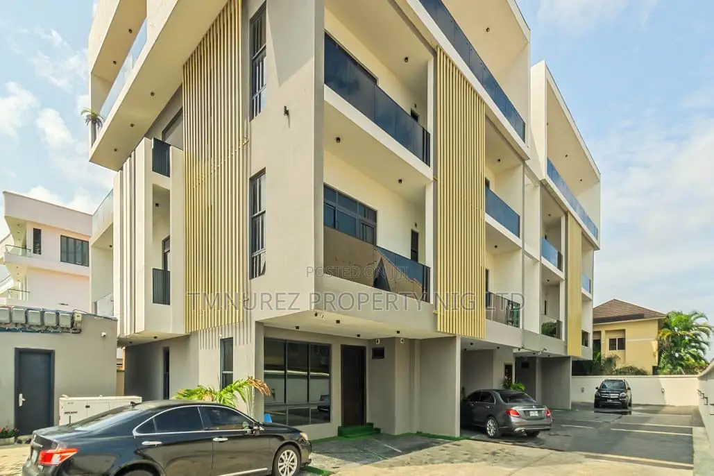 Furnished 3bdrm House in Lekki for sale in Lekki