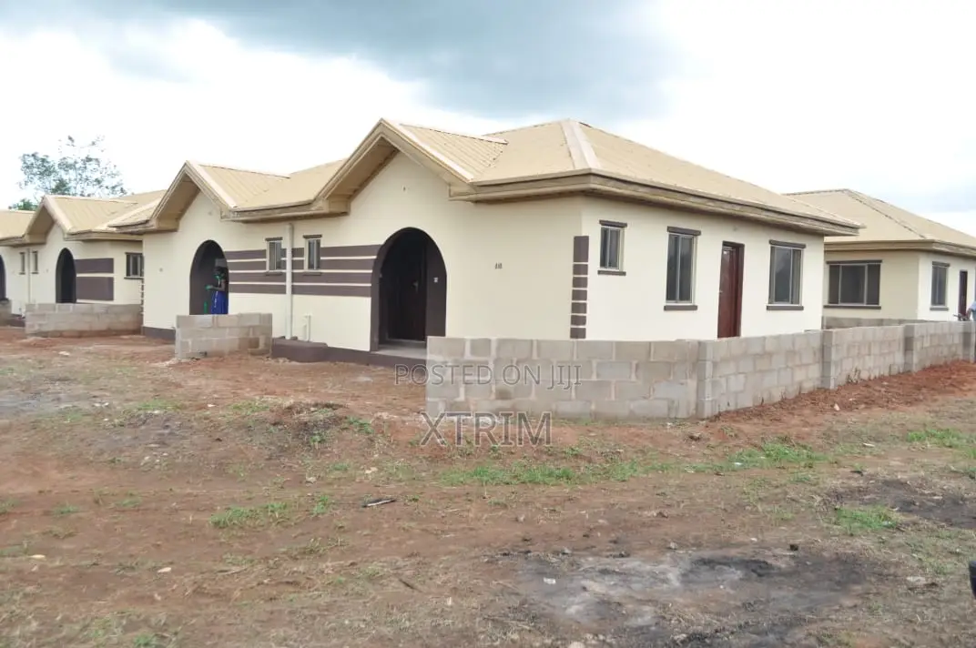 For Sale – Lafuwape, Lagos–ibadan Expressway in Obafemi-Owode