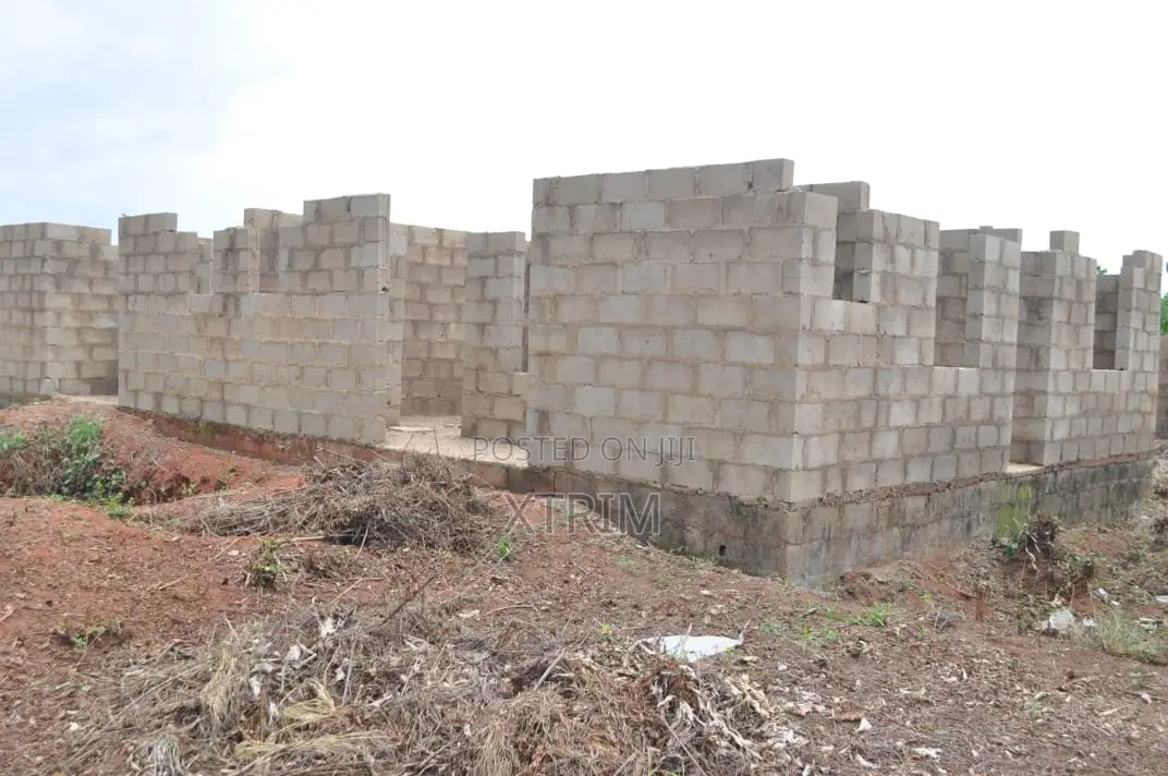 For Sale – Lafuwape, Lagos–ibadan Expressway in Obafemi-Owode