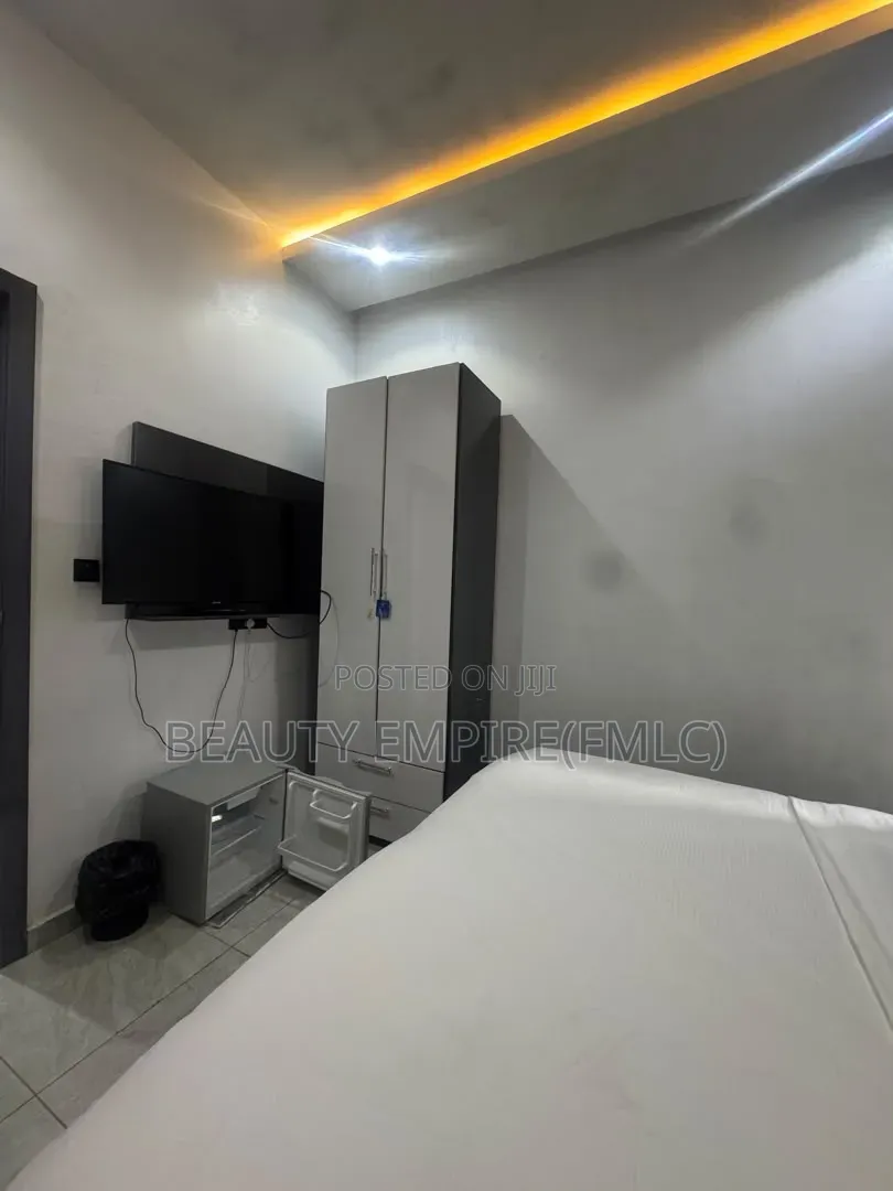 1Bedroom Service Apartment With Swimming Pool in Bodija