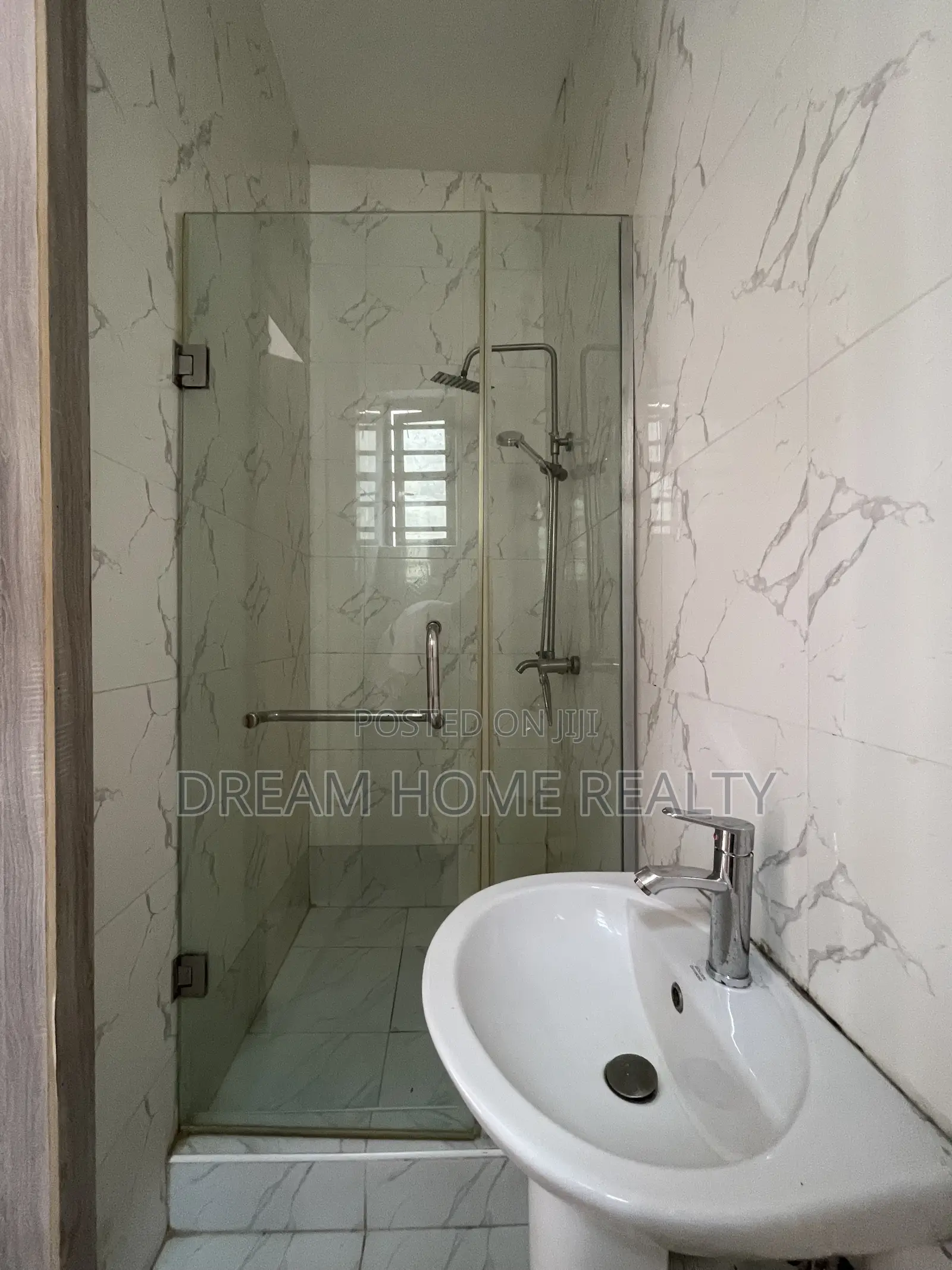 1bdrm Duplex in Ikota for rent in Ikota
