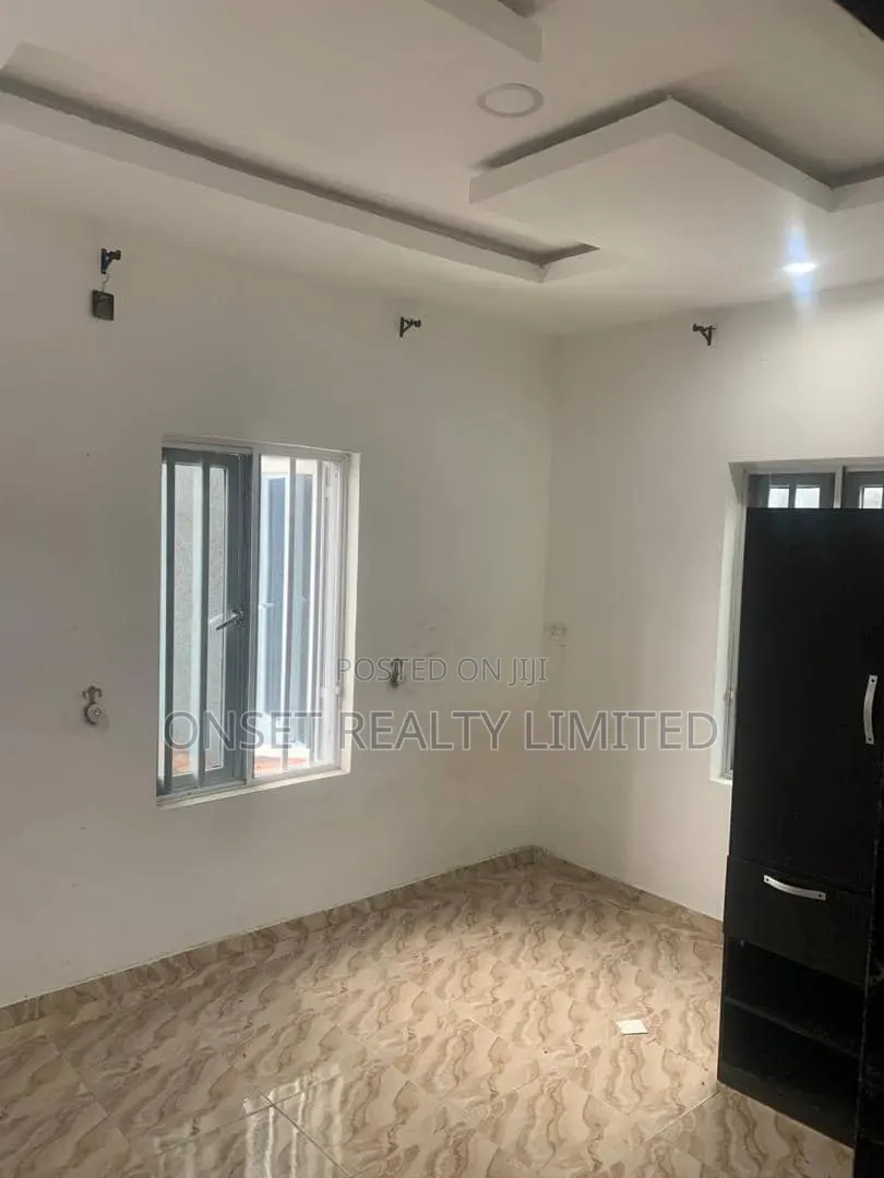 2bdrm Block of Flats in Bashorun Estate, Sangotedo for rent in Sangotedo