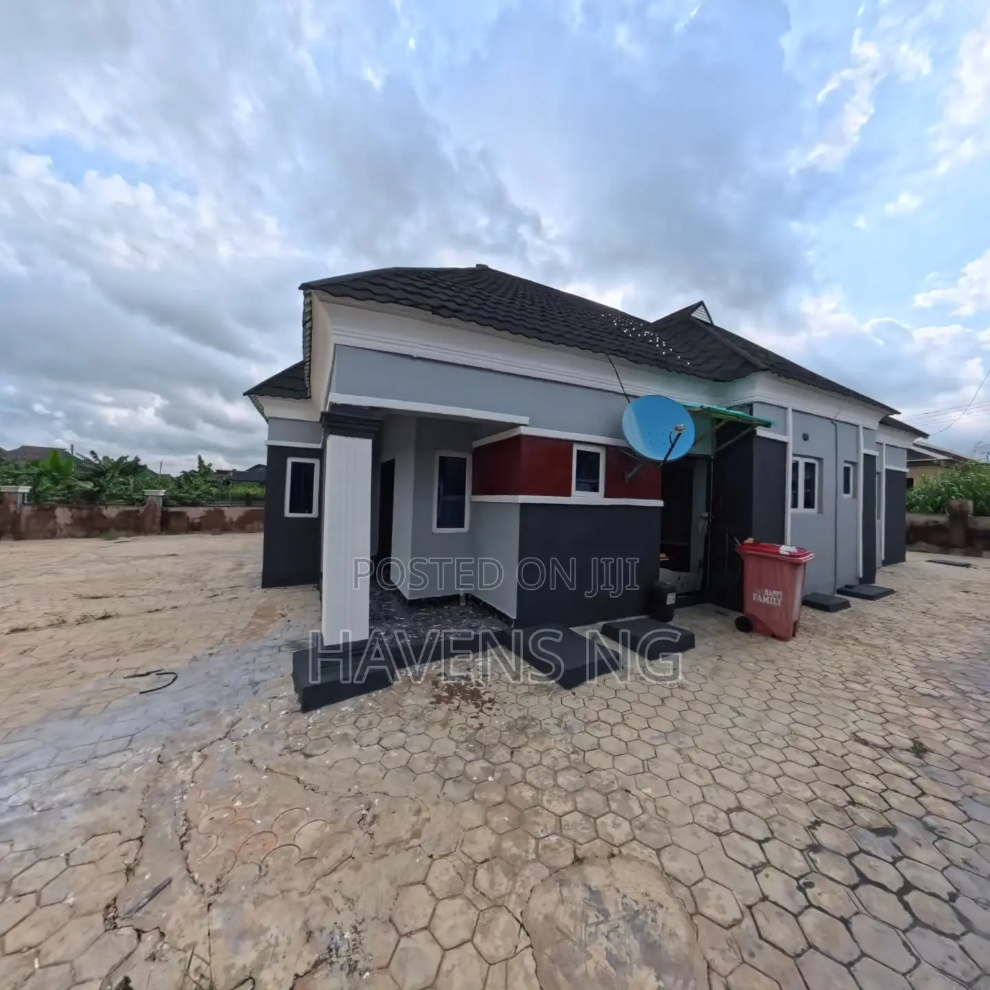 4bdrm Bungalow in Obafemi-Owode for sale in Obafemi-Owode