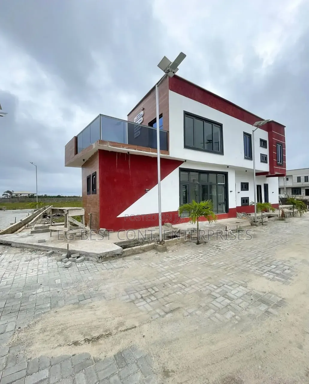 4bdrm Duplex in Orchid Road Estate, Chevron for sale in Chevron