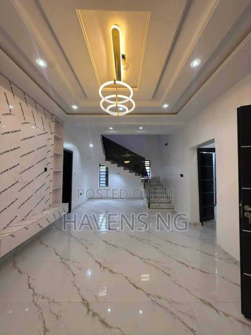 4bdrm Penthouse in Old Bodija for sale in Old Bodija