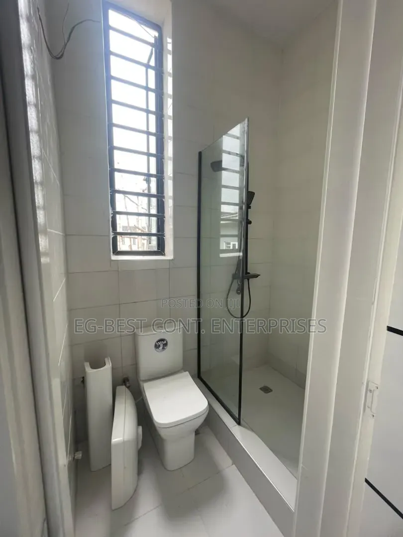 4bdrm Duplex in Ikota for sale in Ikota