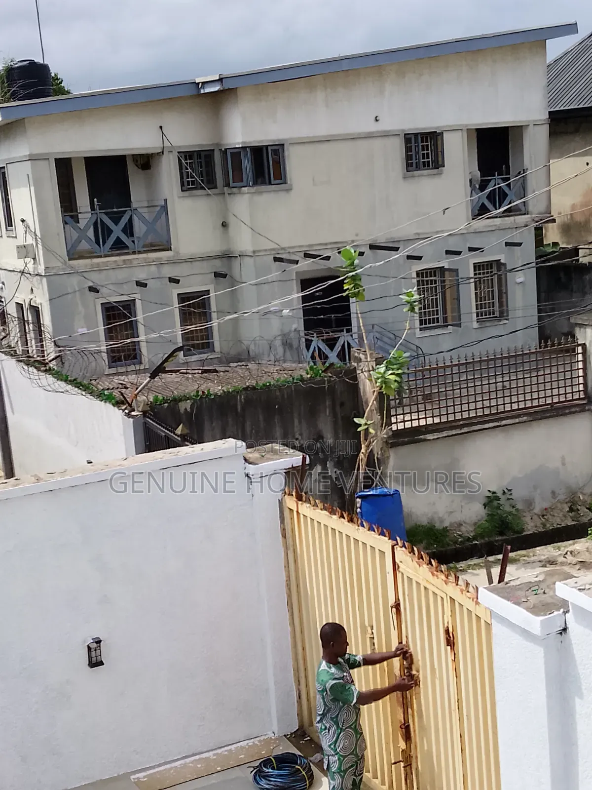 8bdrm Block of Flats in Ebute for sale in Ebute