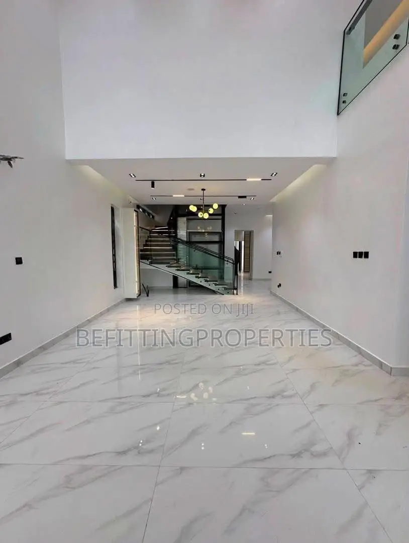6bdrm Duplex in Abuja (FCT) for sale in Abuja (FCT)