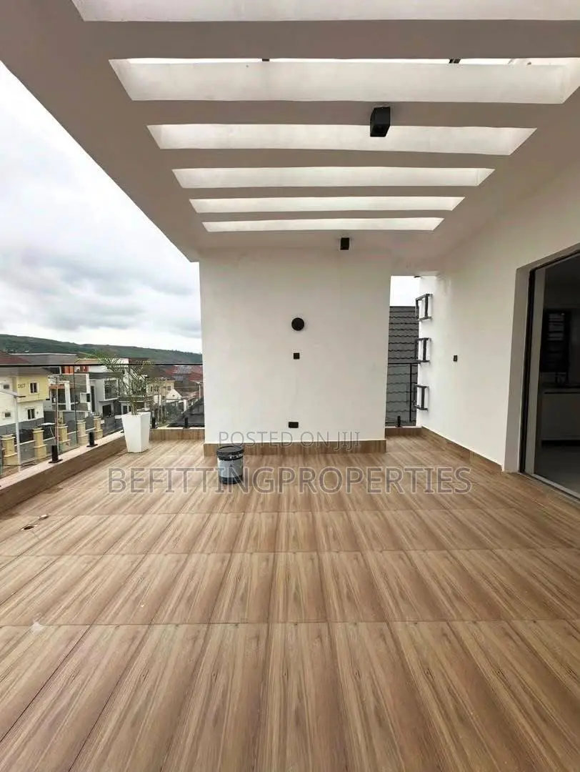 6bdrm Duplex in Abuja (FCT) for sale in Abuja (FCT)