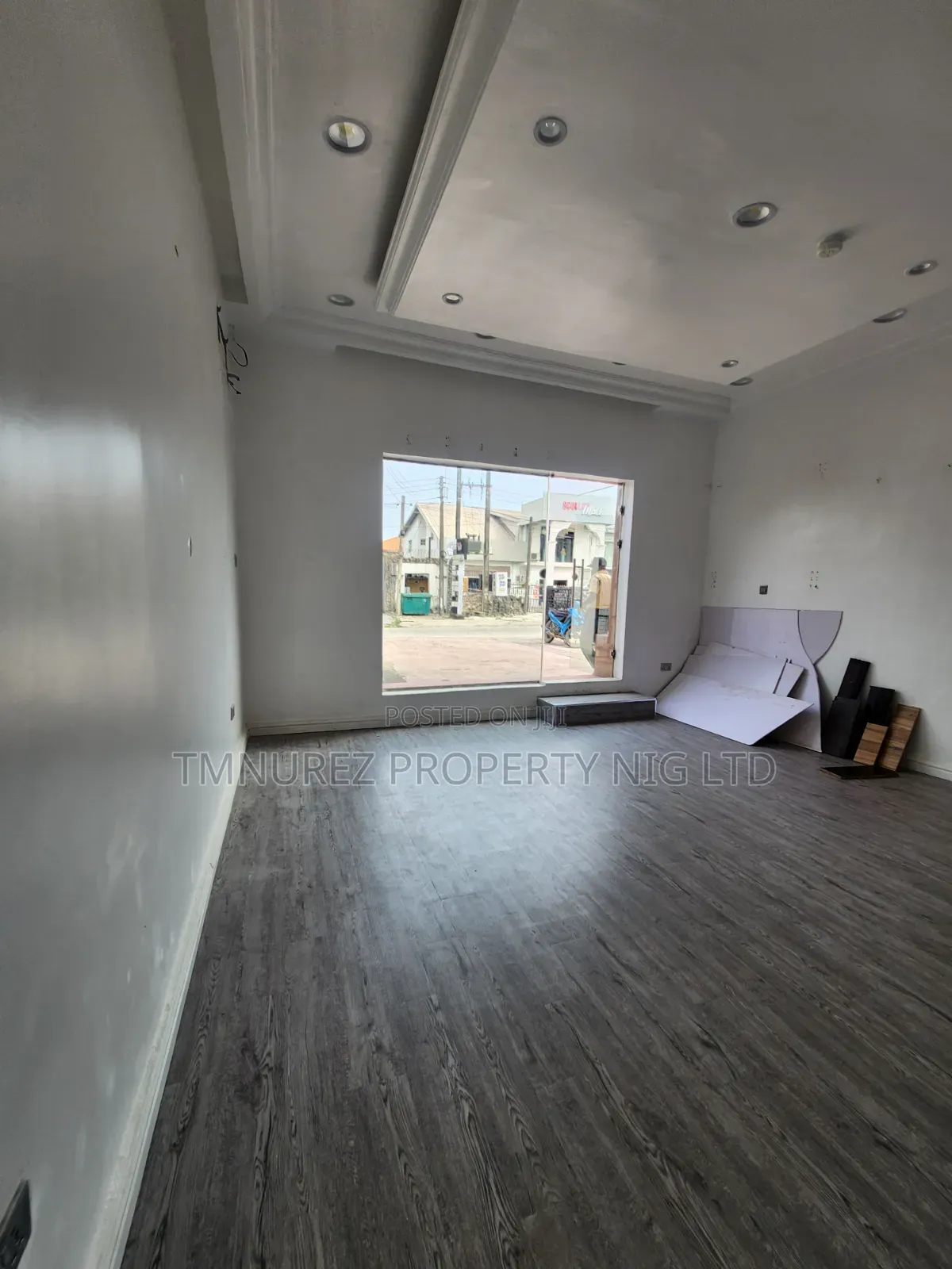 Groundfloor Shop for Rent Lekki Phase1 in Osapa london