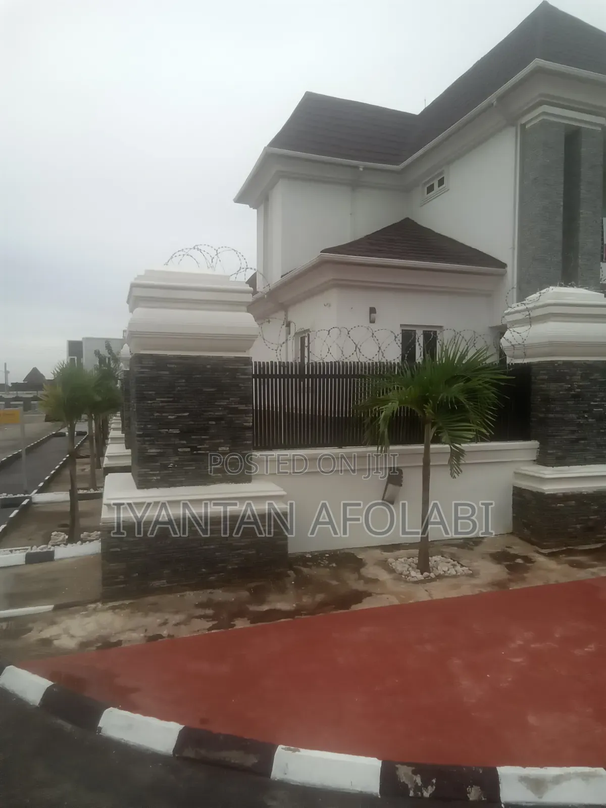 7bdrm Duplex in River Park Estate, FHA for sale in FHA