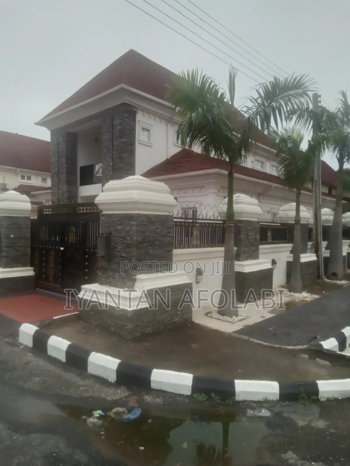 7bdrm Duplex in River Park Estate, FHA for sale in FHA