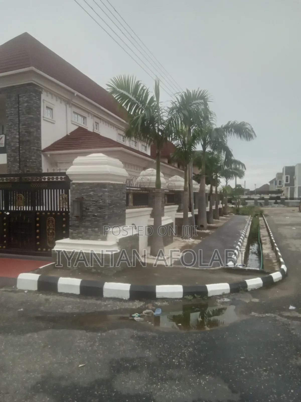 7bdrm Duplex in River Park Estate, FHA for sale in FHA
