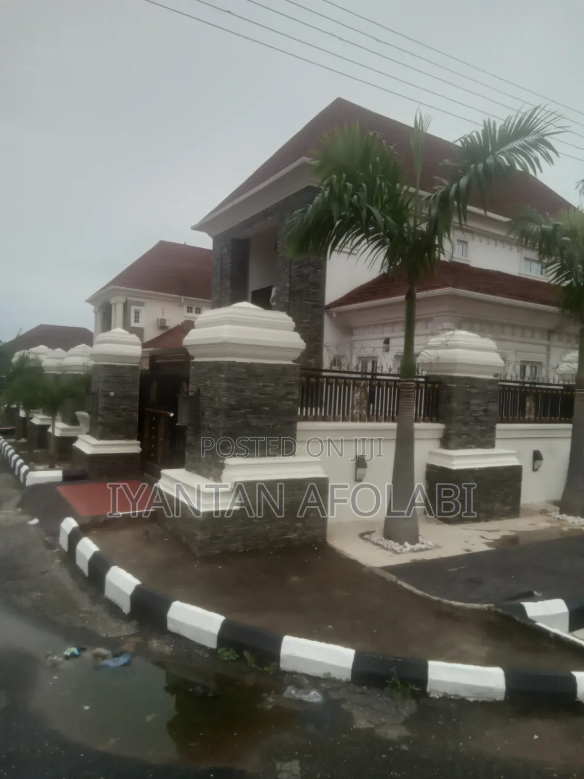 7bdrm Duplex in River Park Estate, FHA for sale in FHA