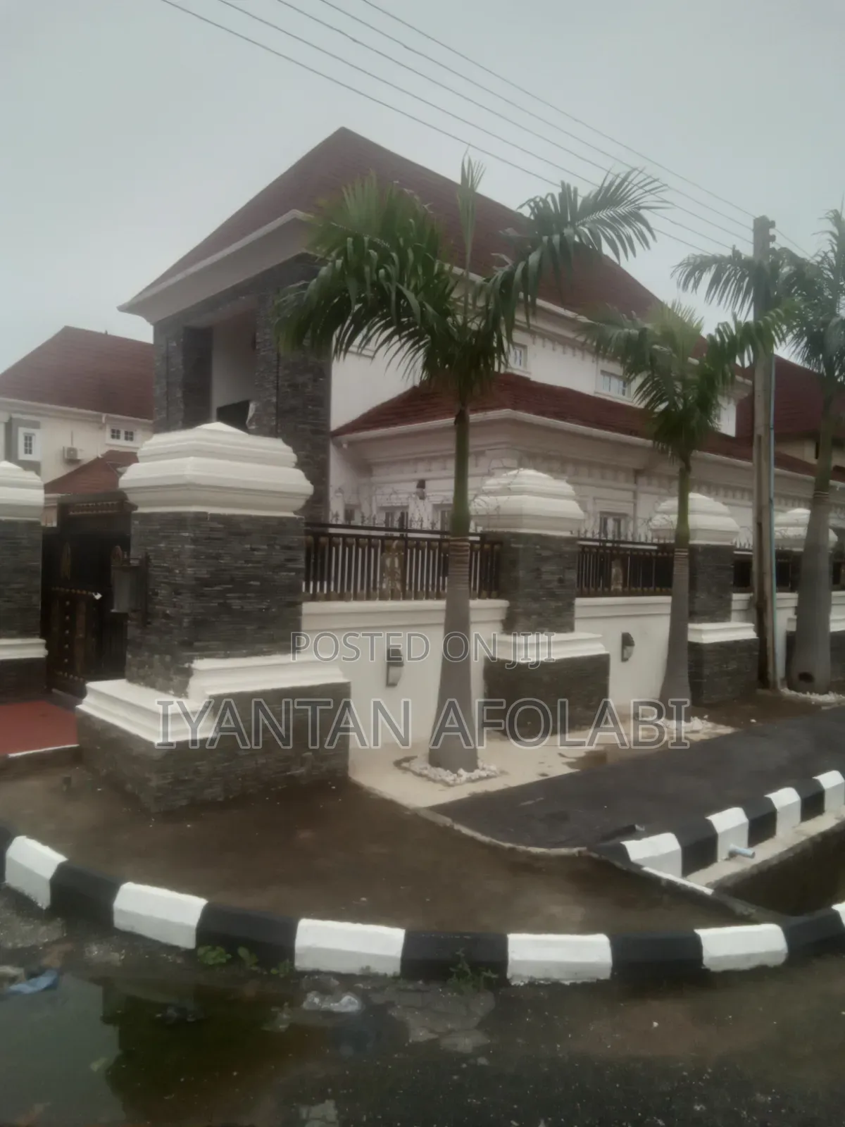 7bdrm Duplex in River Park Estate, FHA for sale in FHA