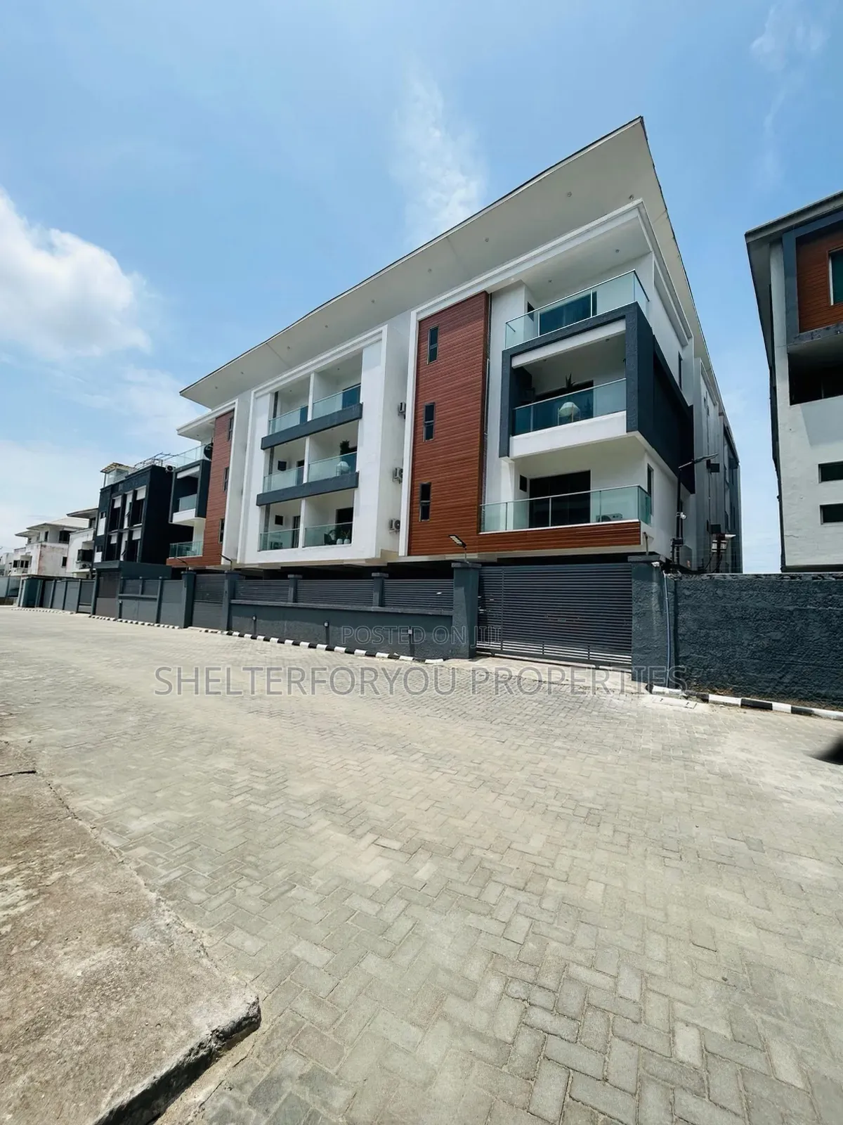 3bdrm Apartment in Ikate for sale in Ikate
