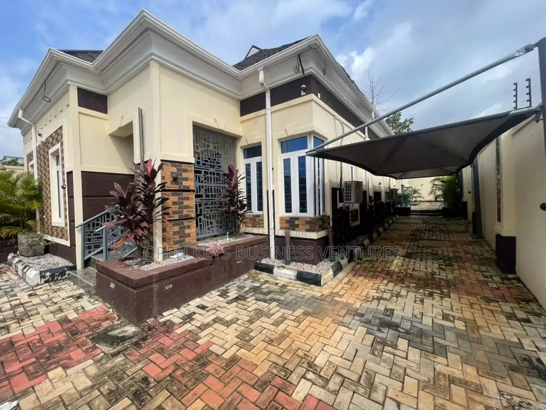 Furnished 3bdrm Bungalow in Achiever'S Est, Ologuneru for sale in Ologuneru