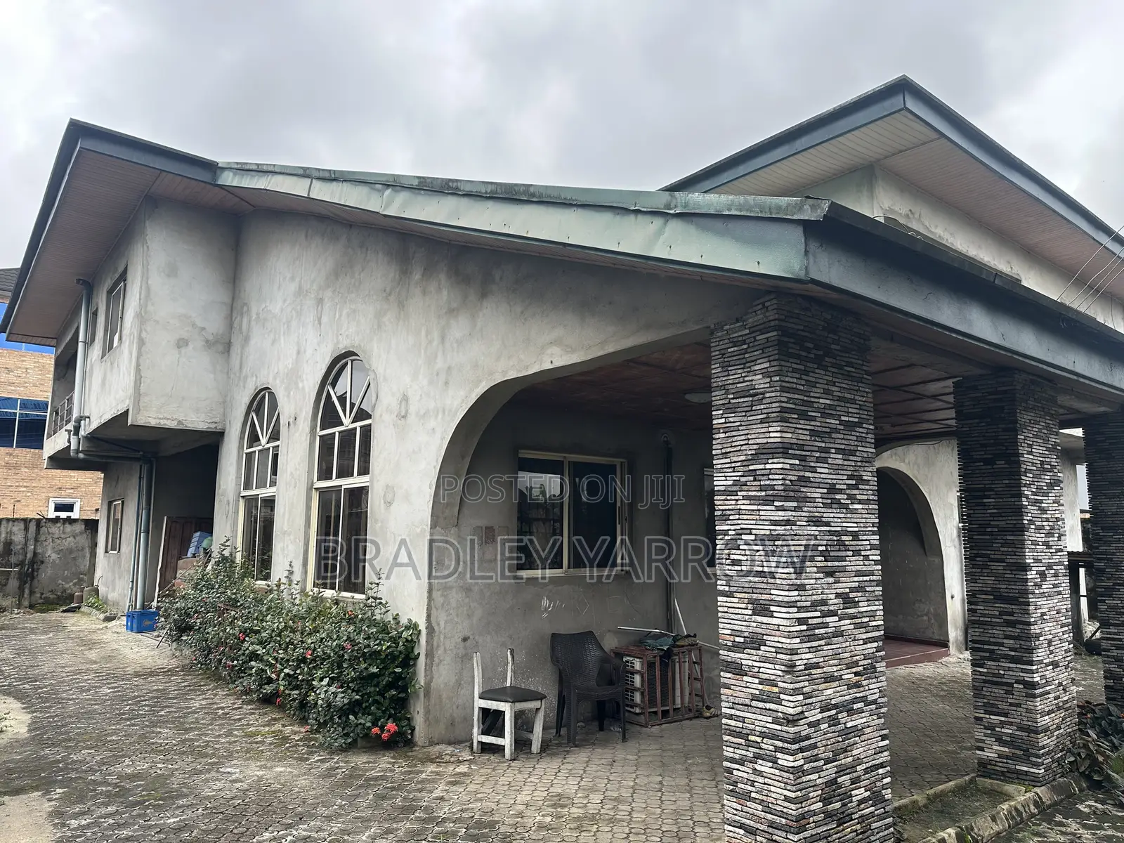 6bdrm Duplex in Eagle Island, D-Line for sale in D-Line