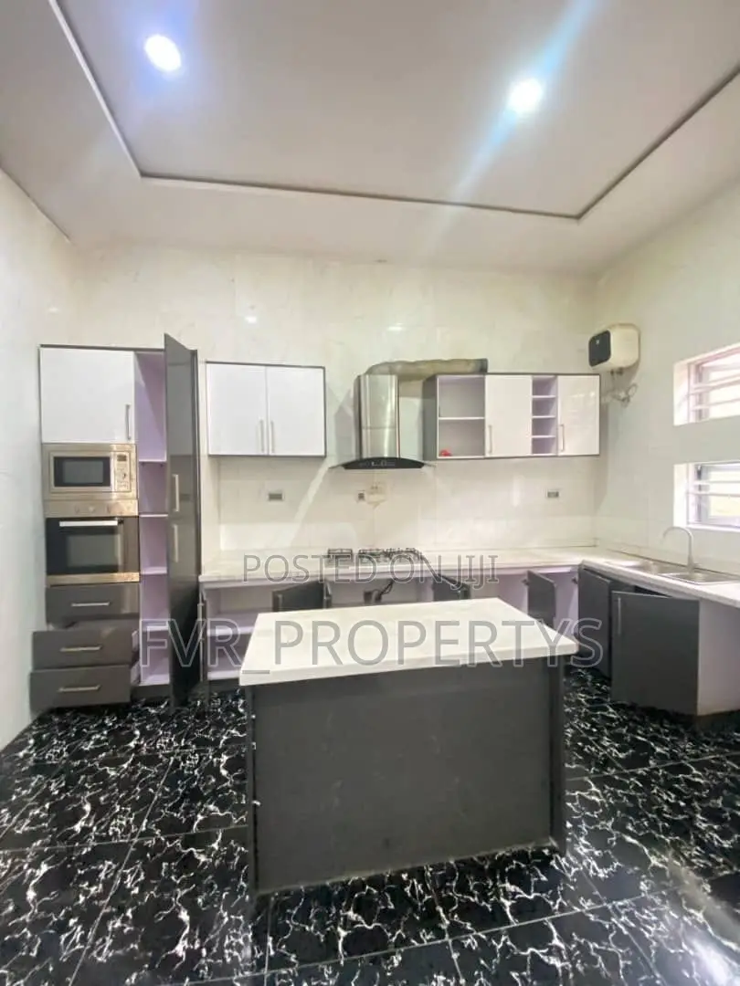 1bdrm Shared Apartment in Ikota Villa, Lekki for rent in Lekki