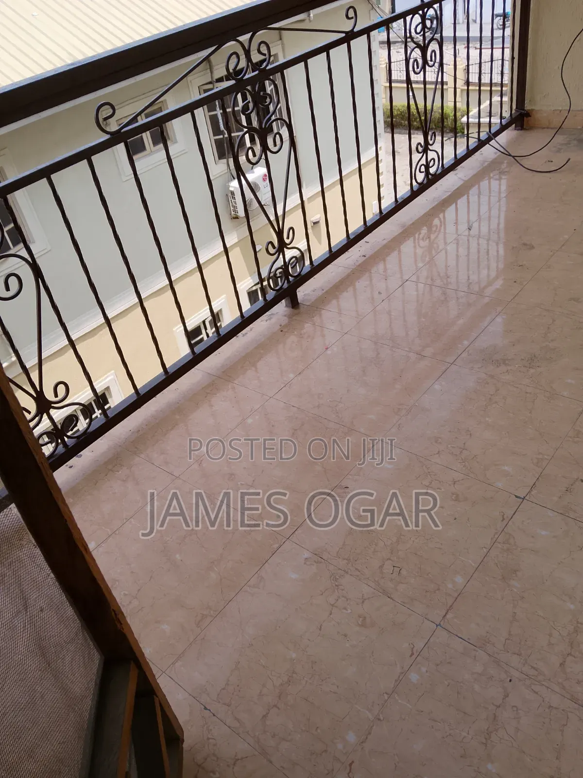 3bdrm Block of Flats in Mobil Road, Off Lekki-Epe Expressway for rent in Off Lekki-Epe Expressway