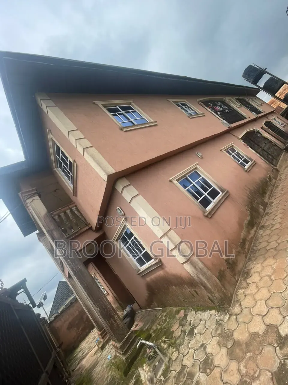 3bdrm Block of Flats in Benin City for sale in Benin City