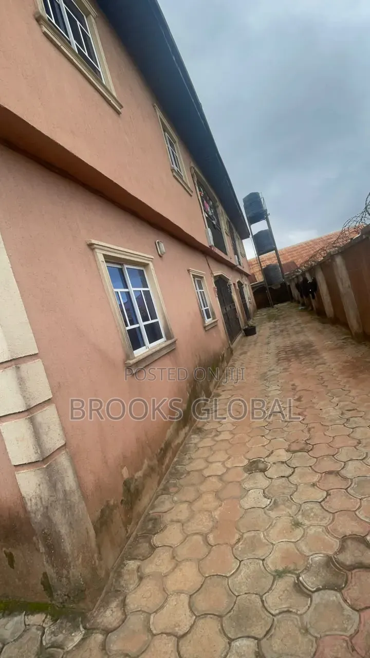 3bdrm Block of Flats in Benin City for sale in Benin City