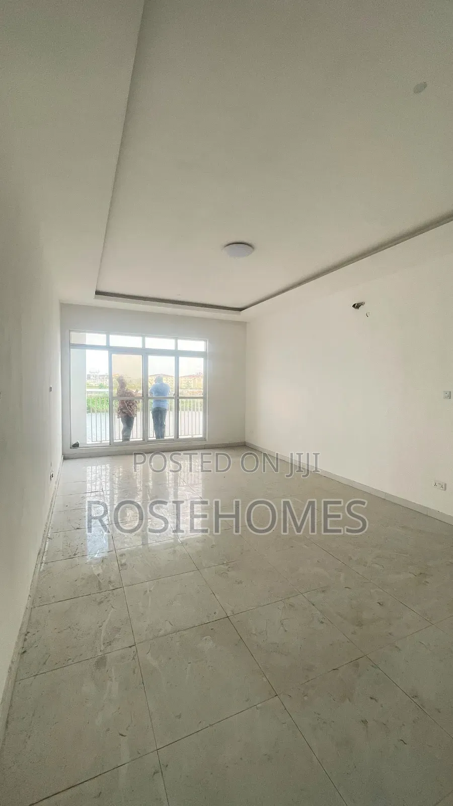 3bdrm Apartment in Osapa London for sale in Osapa london