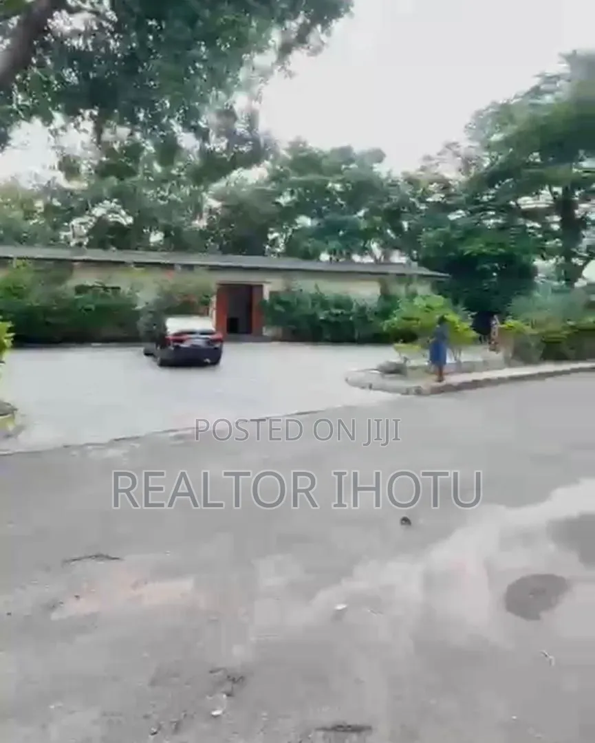 1000sqm, Prime Commercial Property for Sale – Wuse 2, Abuja in Zone 2 / Wuse