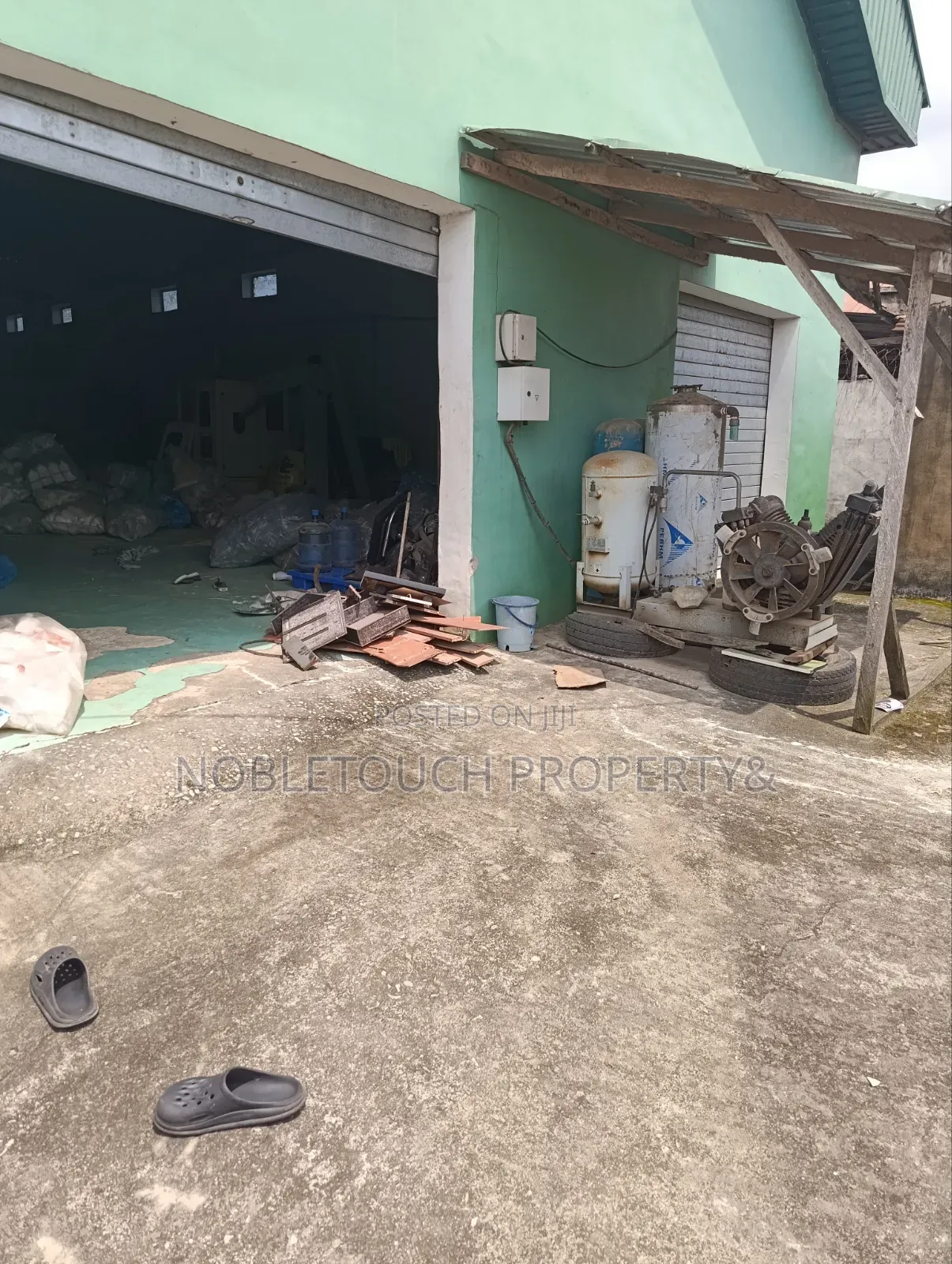Warehouse for Sale Off Governors Rd Ikotun in College