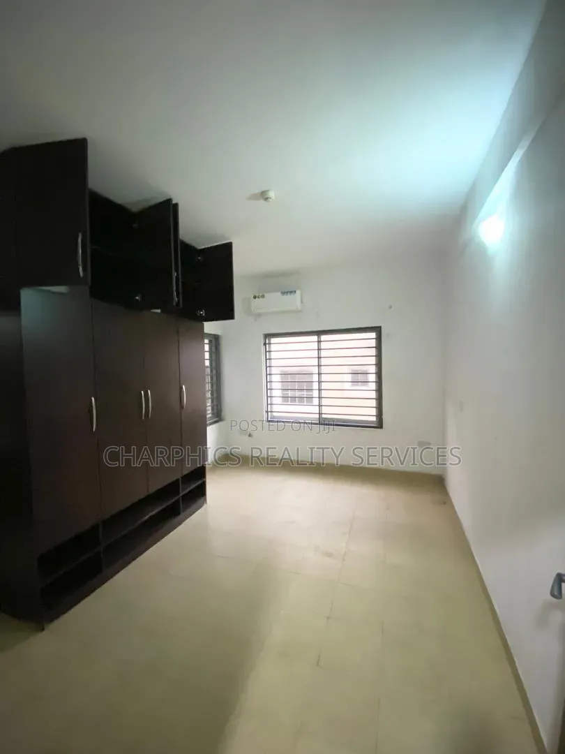 2bdrm Apartment in Lekki Phase 1 for rent in Lekki Phase 1