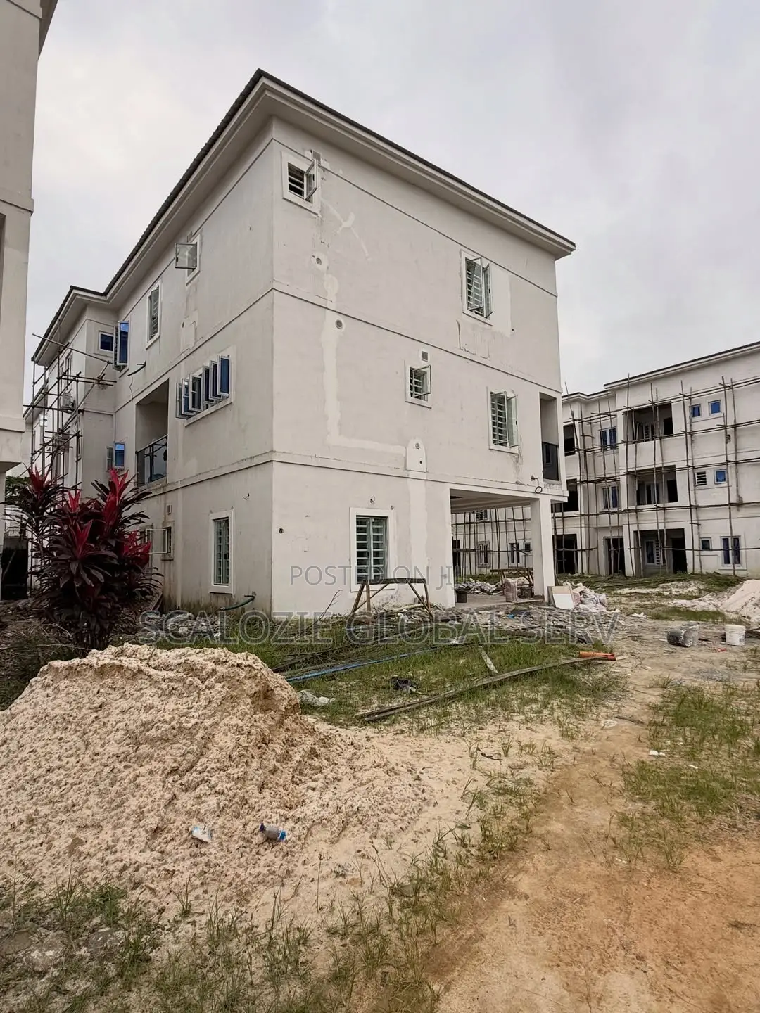 Furnished 5bdrm Duplex in Old Gra Port for sale in Old GRA