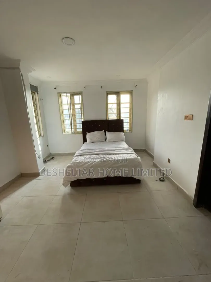3bdrm Shared Apartment in Southern View Estate, Chevron for rent in Chevron
