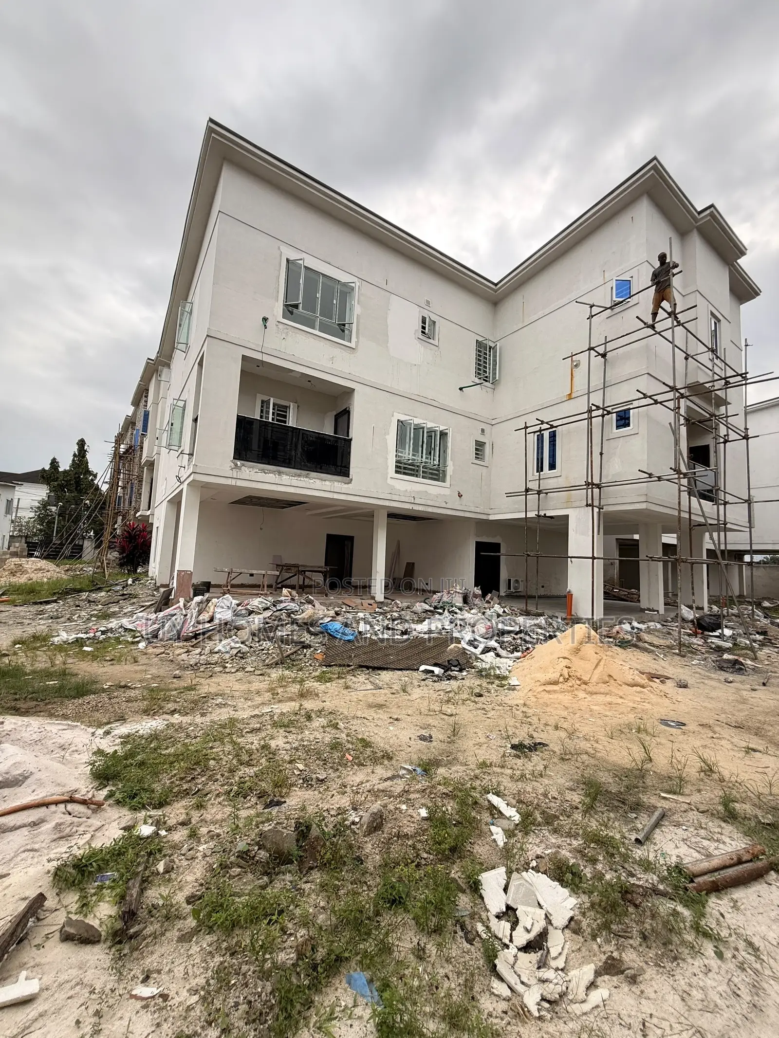 5bdrm Duplex in Old GRA for sale in Old GRA