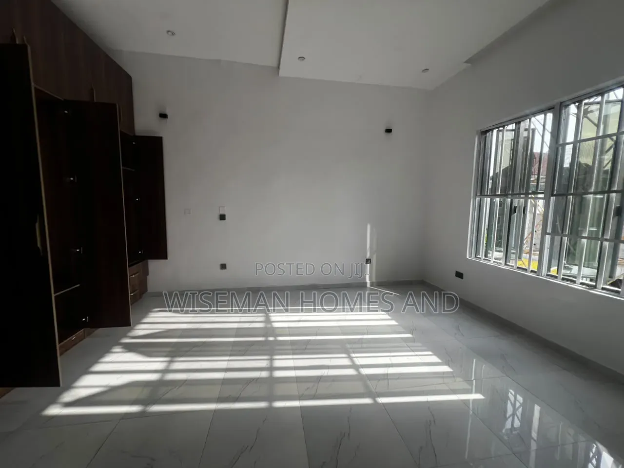 4bdrm Duplex in Off Spg Road Ologolo for rent in Ologolo